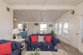 Sandy Toes by Oak Island Accommodations